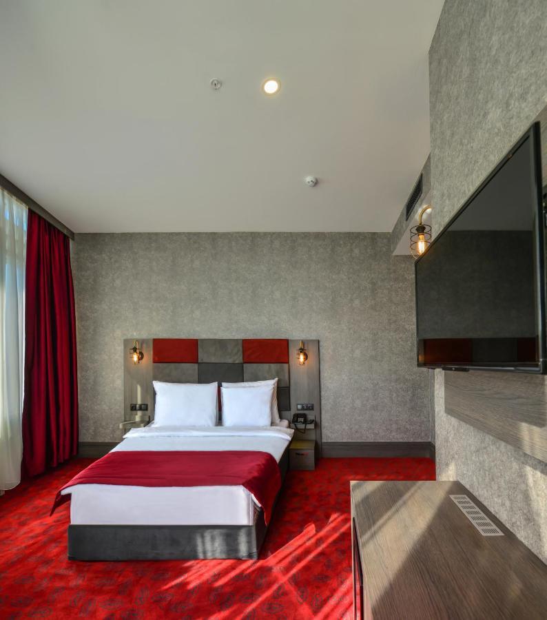 A11 Hotel Atasehir Istanbul Exterior photo
