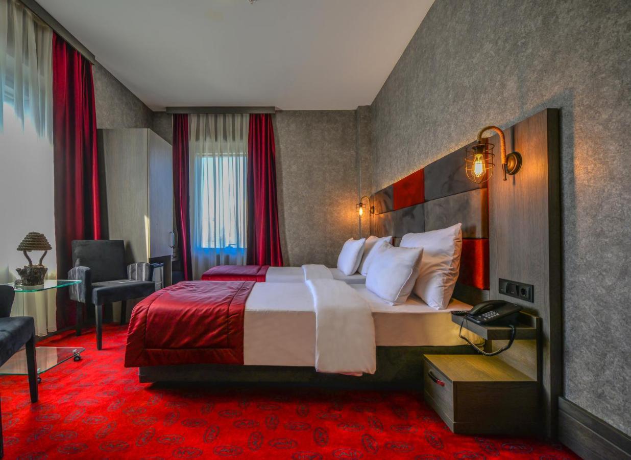 A11 Hotel Atasehir Istanbul Exterior photo