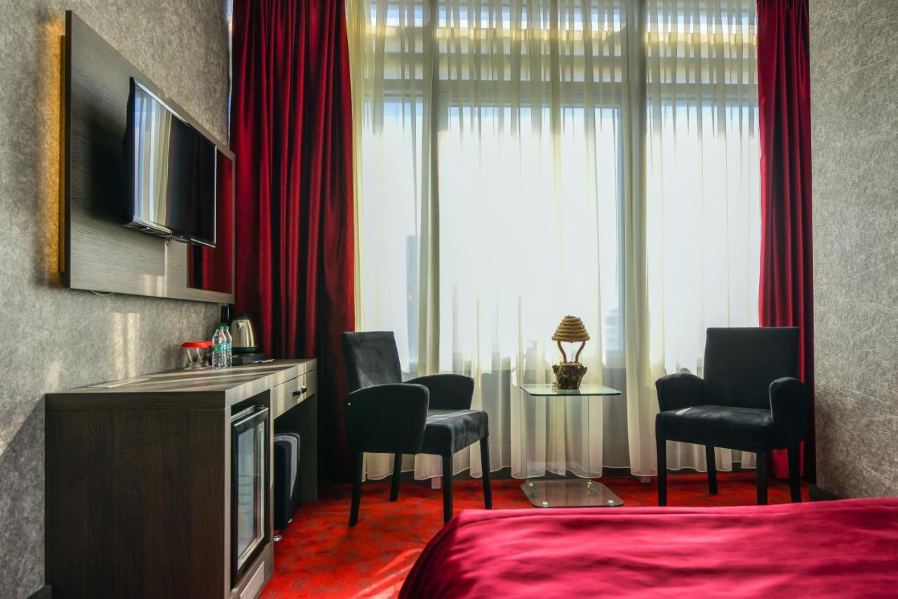 A11 Hotel Atasehir Istanbul Exterior photo